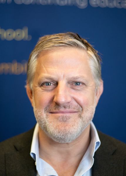 Simon Bell_Headshot