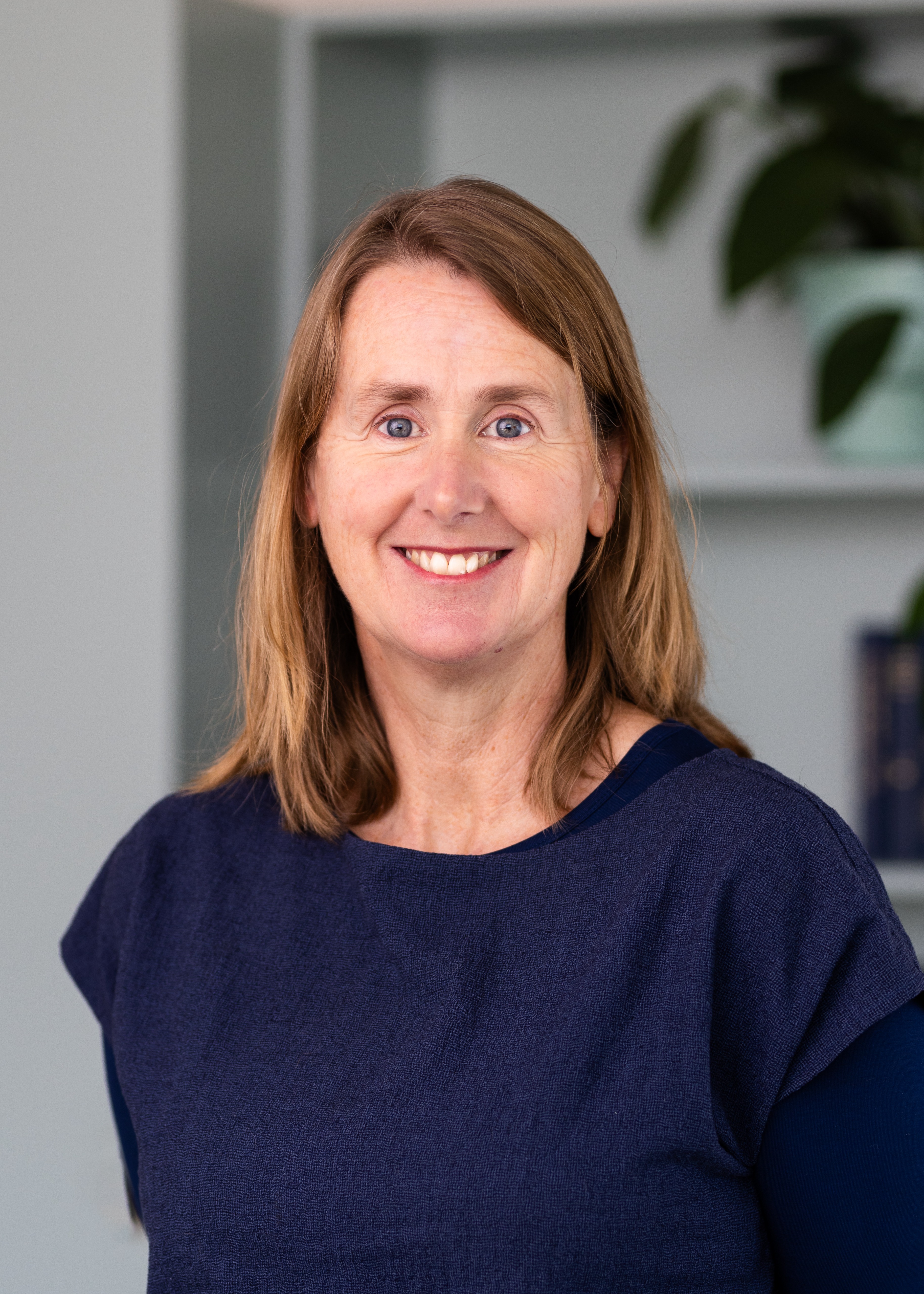 Profile picture of Lisa Cameron