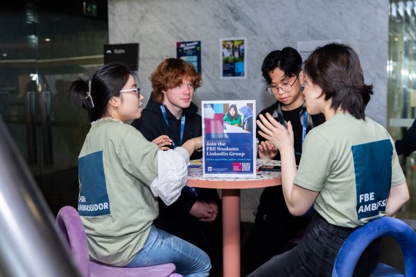 Student Ambassadors having a conversation with commencing students at Orientation